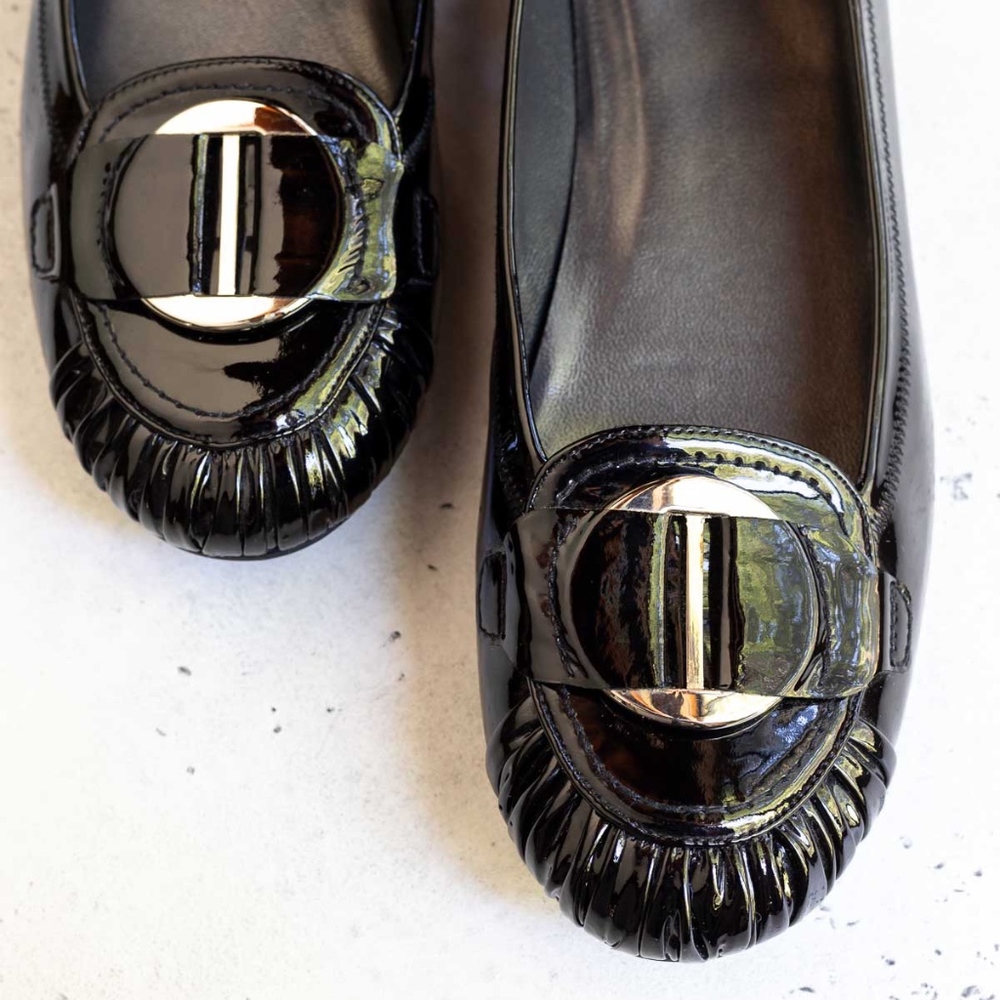 9.5 Stuart Weitzman Patent Leather Flats